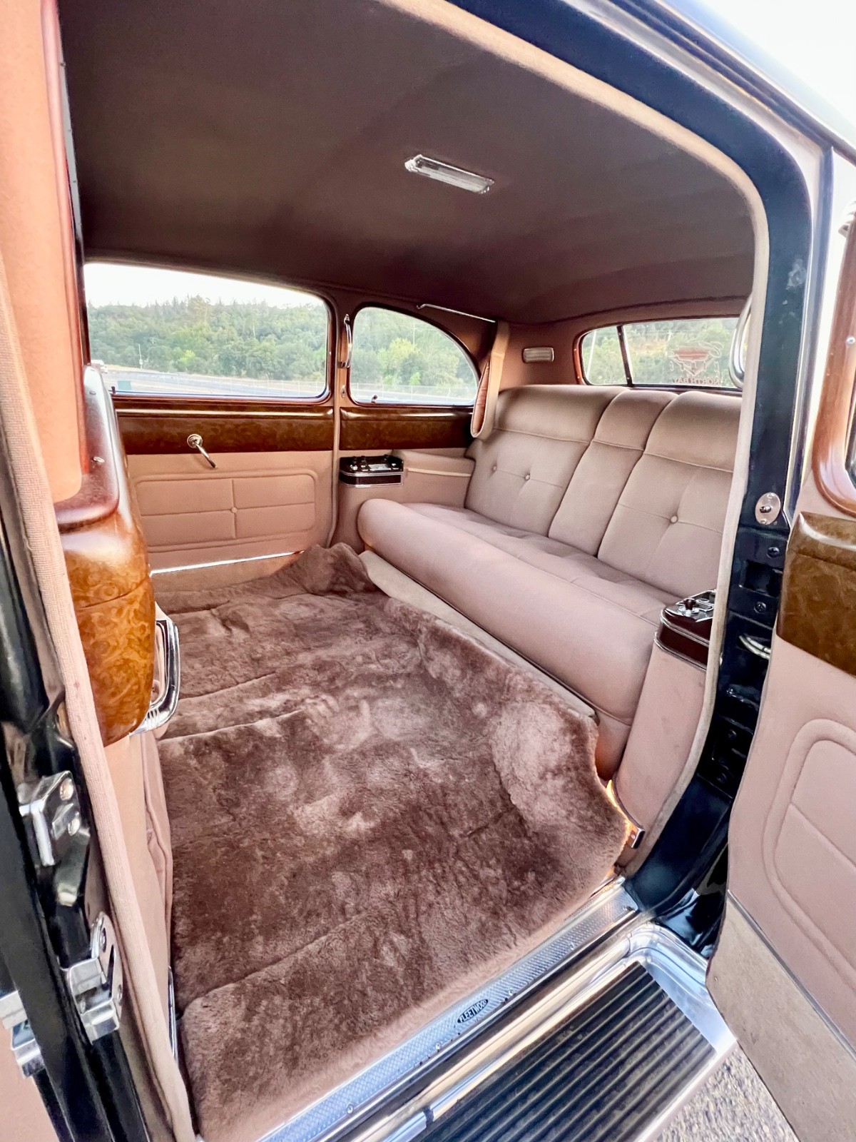 Cadillac-SERIES-75-LIMOUSINE-1948-Limousine-19