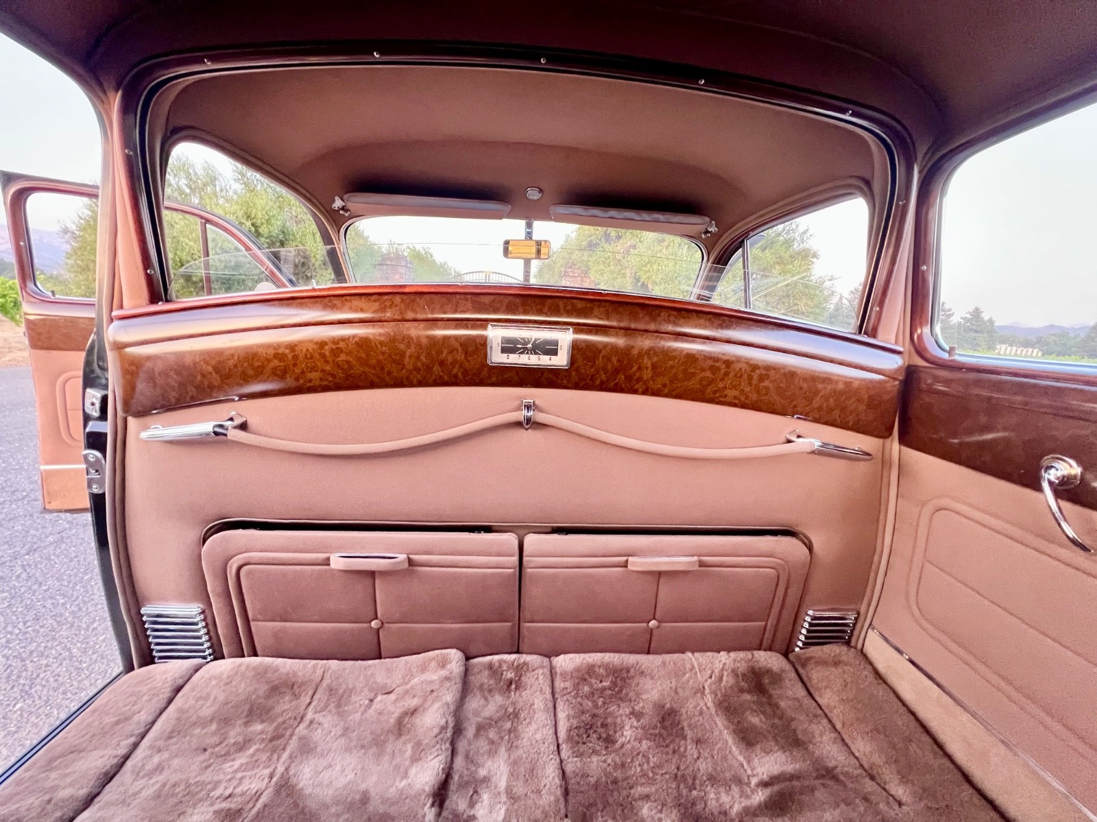 Cadillac-SERIES-75-LIMOUSINE-1948-Limousine-21