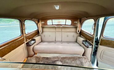 Cadillac-SERIES-75-LIMOUSINE-1948-Limousine-23