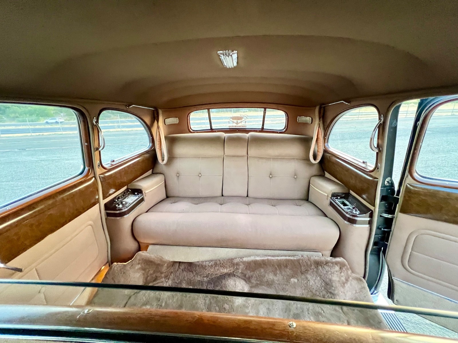 Cadillac-SERIES-75-LIMOUSINE-1948-Limousine-23