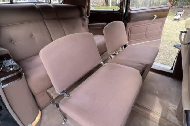 Cadillac-SERIES-75-LIMOUSINE-1948-Limousine-33