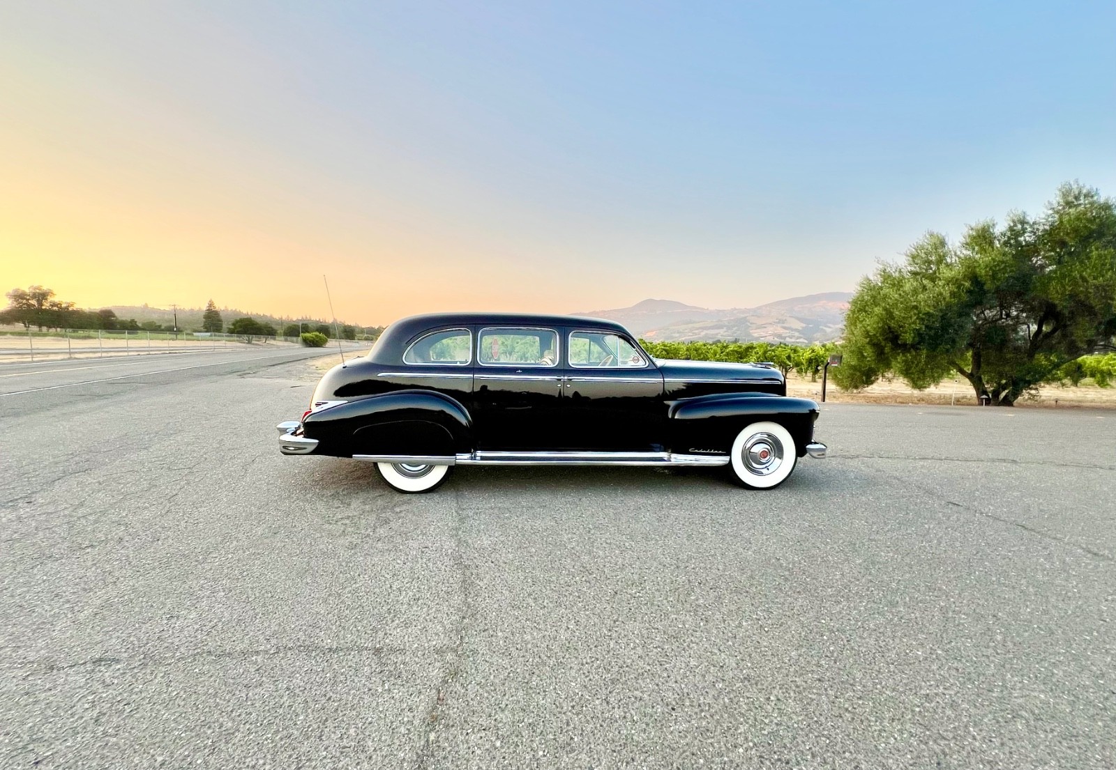 Cadillac-SERIES-75-LIMOUSINE-1948-Limousine-4