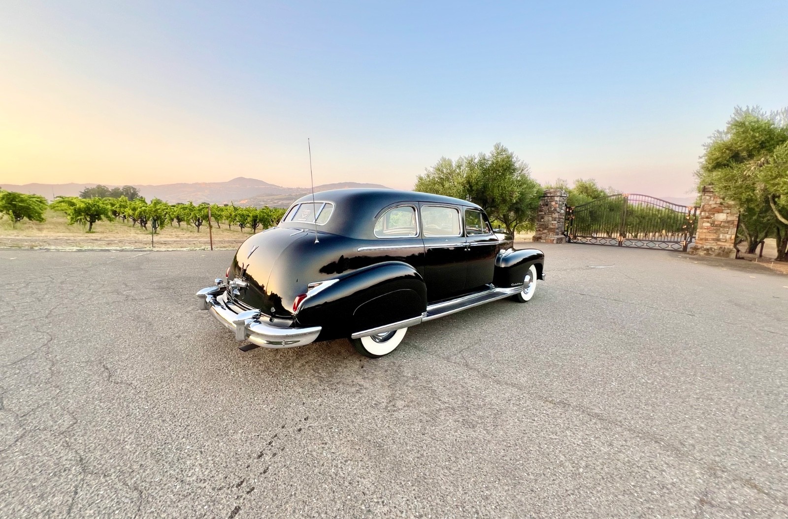 Cadillac-SERIES-75-LIMOUSINE-1948-Limousine-5