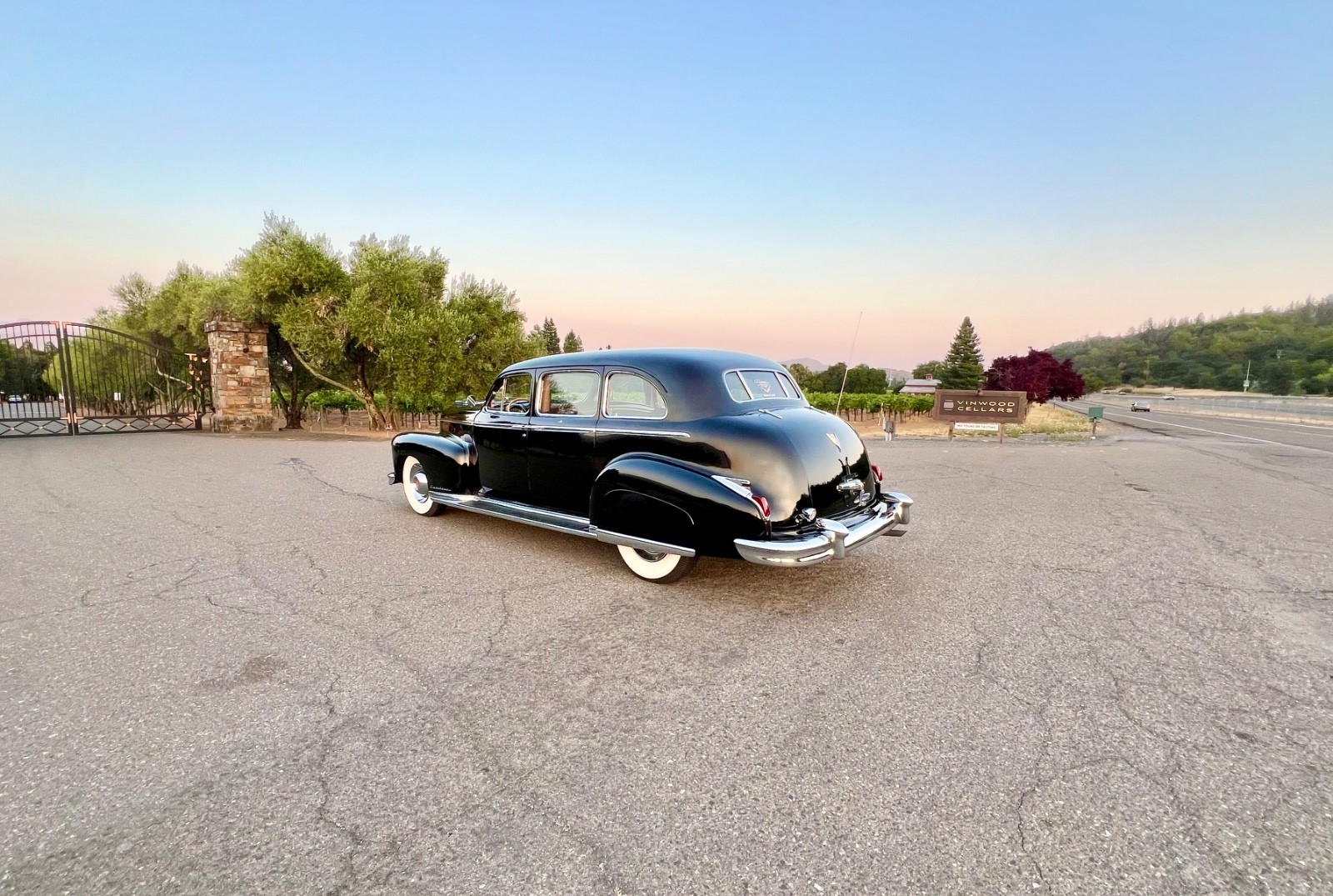 Cadillac-SERIES-75-LIMOUSINE-1948-Limousine-9