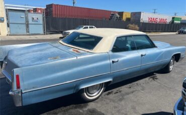 Cadillac-Sedan-1970-Blue-Blue