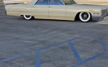 Cadillac-Sedan-deville-1966-Beige-Beige-1