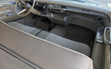 Cadillac-Sedan-deville-1966-Beige-Beige-12