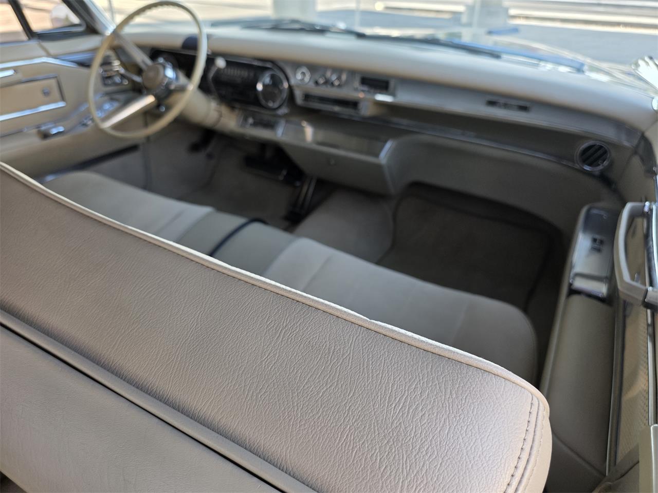 Cadillac-Sedan-deville-1966-Beige-Beige-12