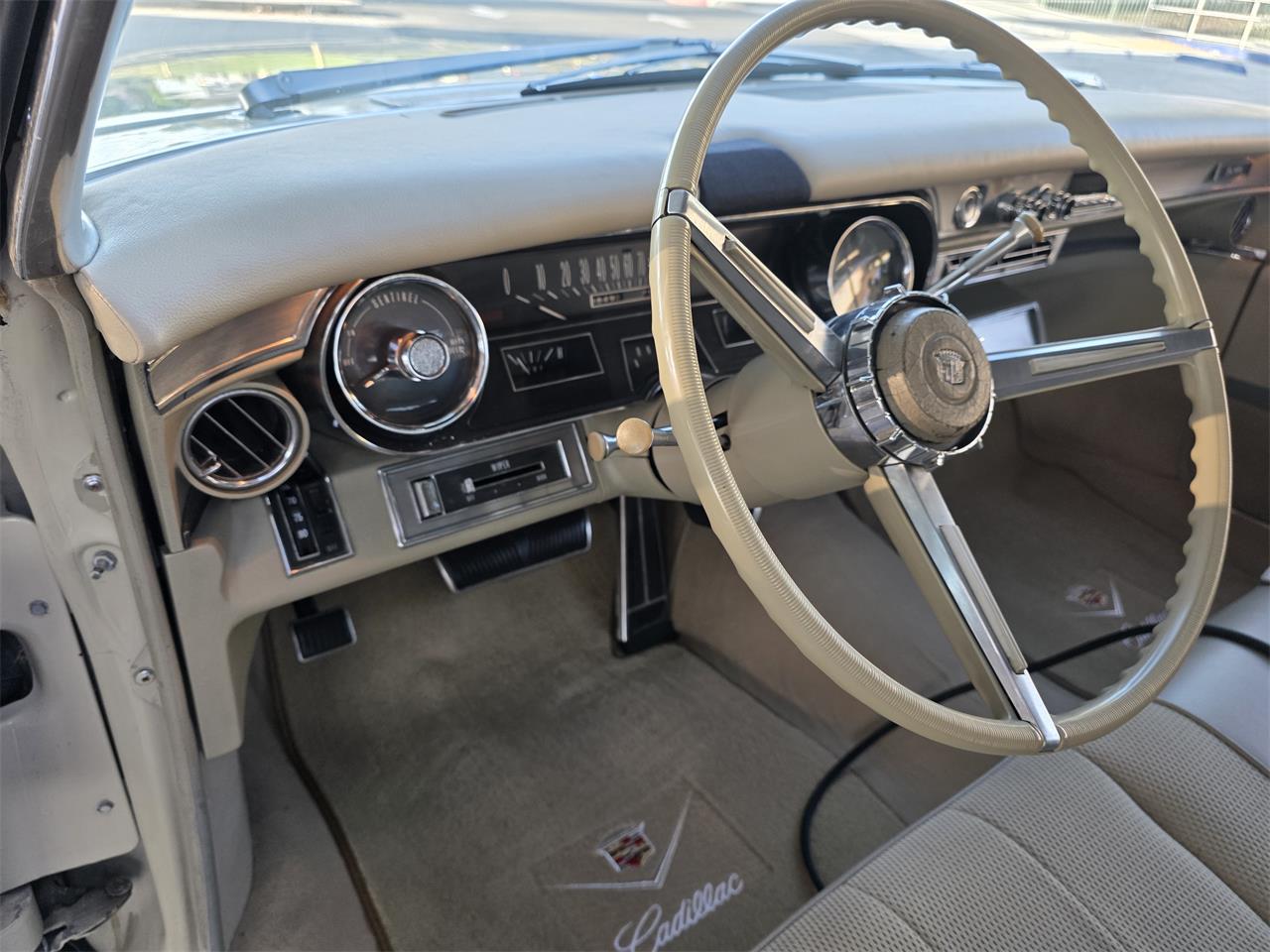 Cadillac-Sedan-deville-1966-Beige-Beige-14
