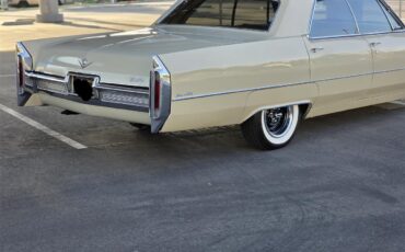 Cadillac-Sedan-deville-1966-Beige-Beige-19