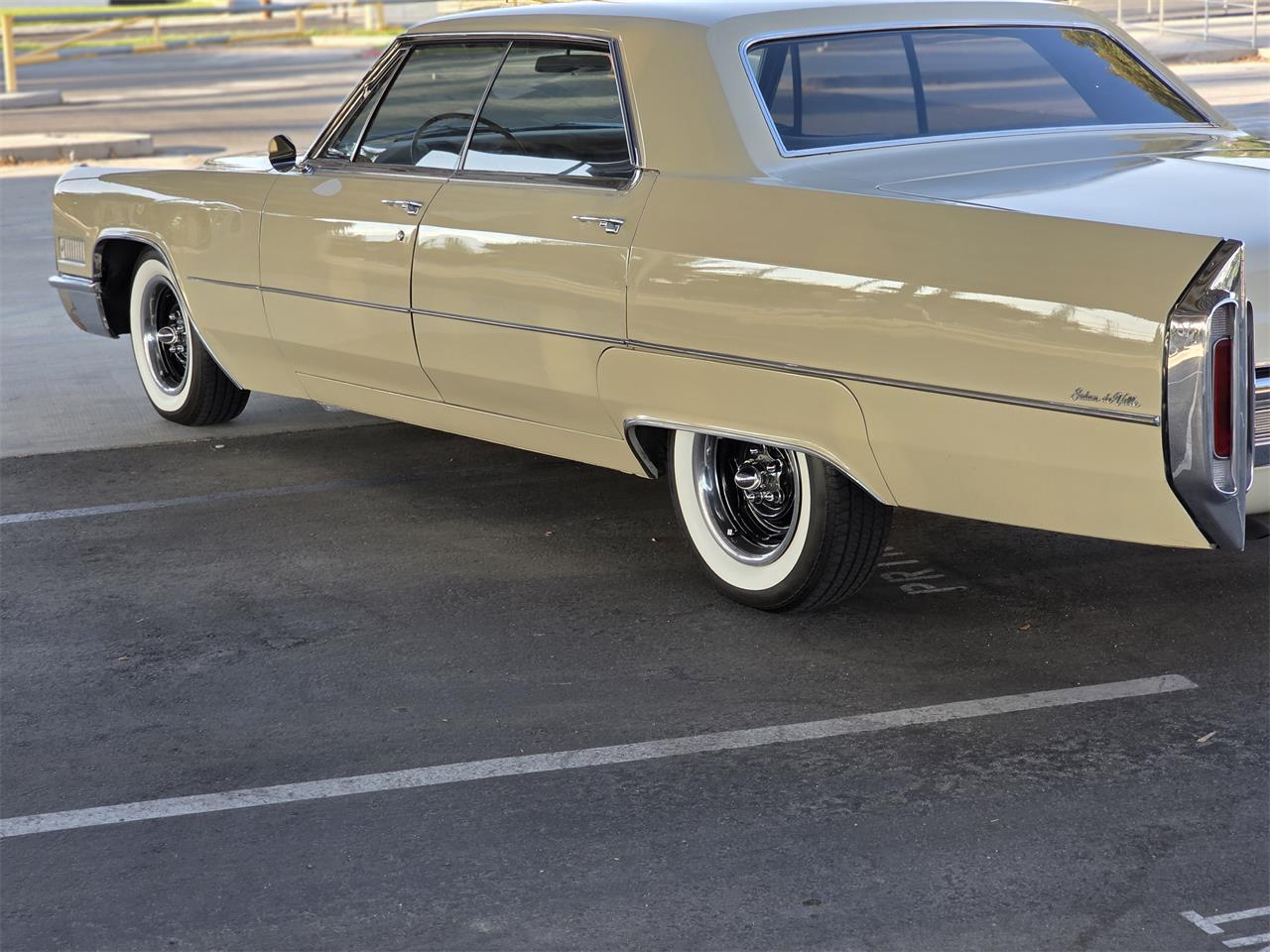 Cadillac-Sedan-deville-1966-Beige-Beige-3