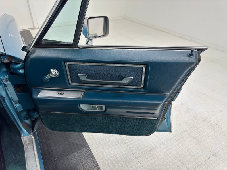 Cadillac-Sedan-deville-1968-Caribe-Aqua-Dark-Aqua-39