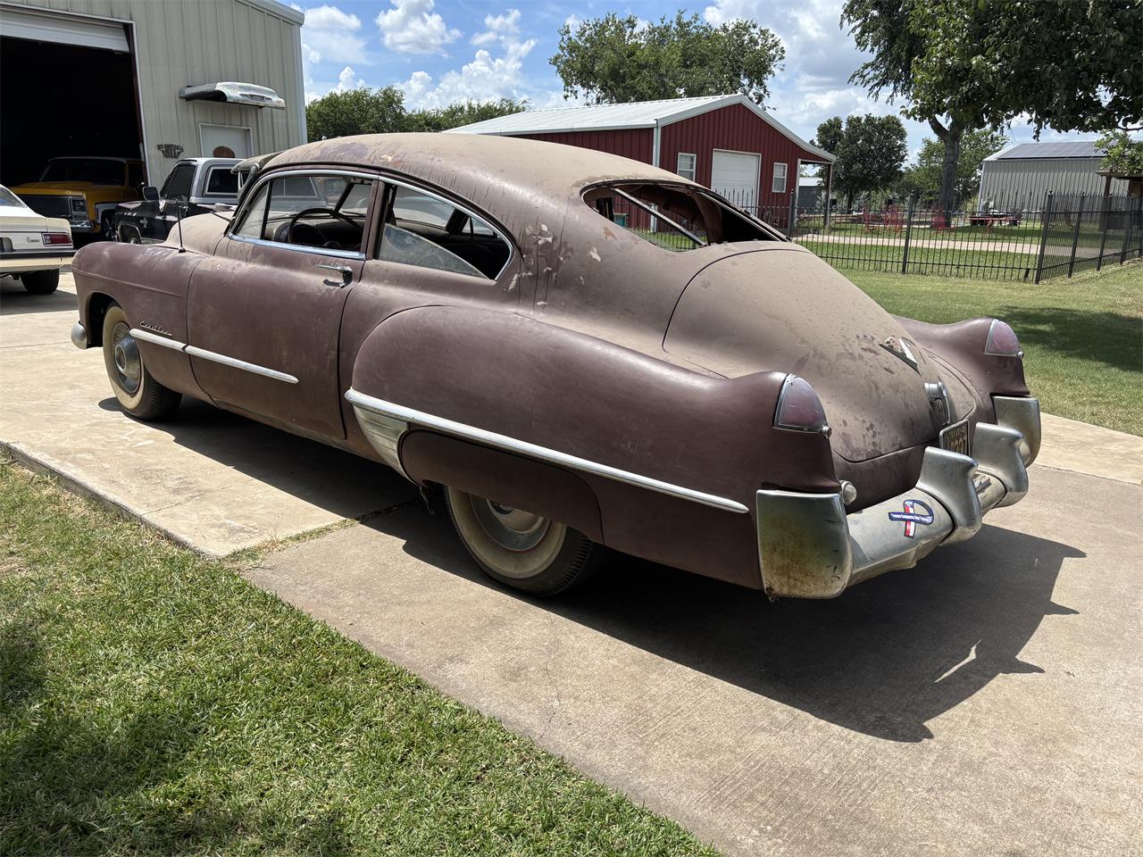 Cadillac-Series-61-1948-Needs-paint-Brown-5