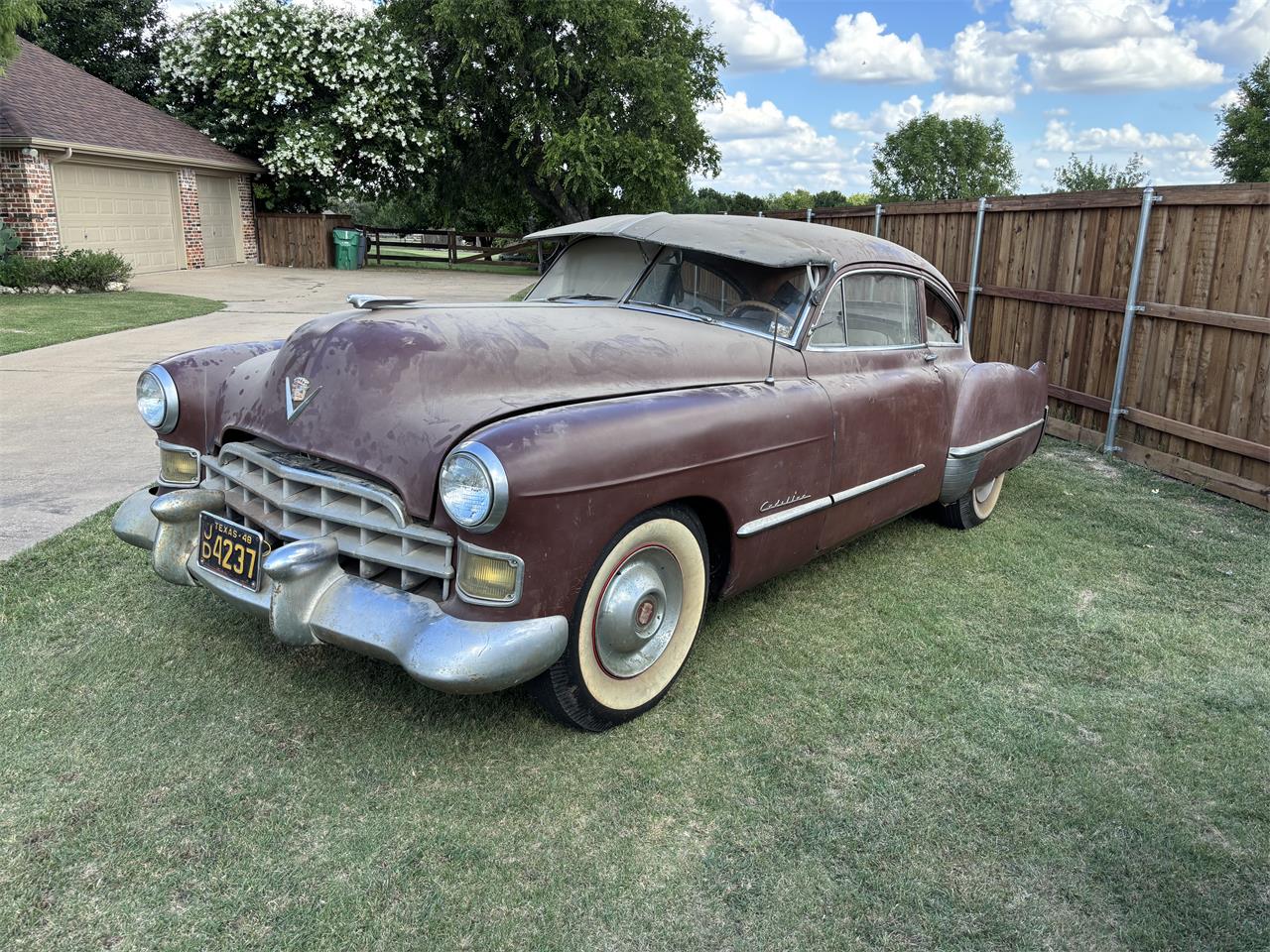 Cadillac-Series-61-1948-Needs-paint-Brown