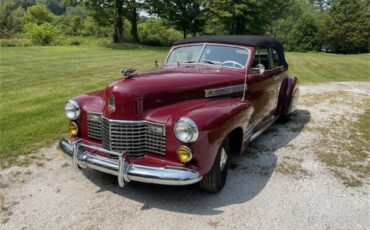 Cadillac-Series-62-1941-valcour-maroon-red