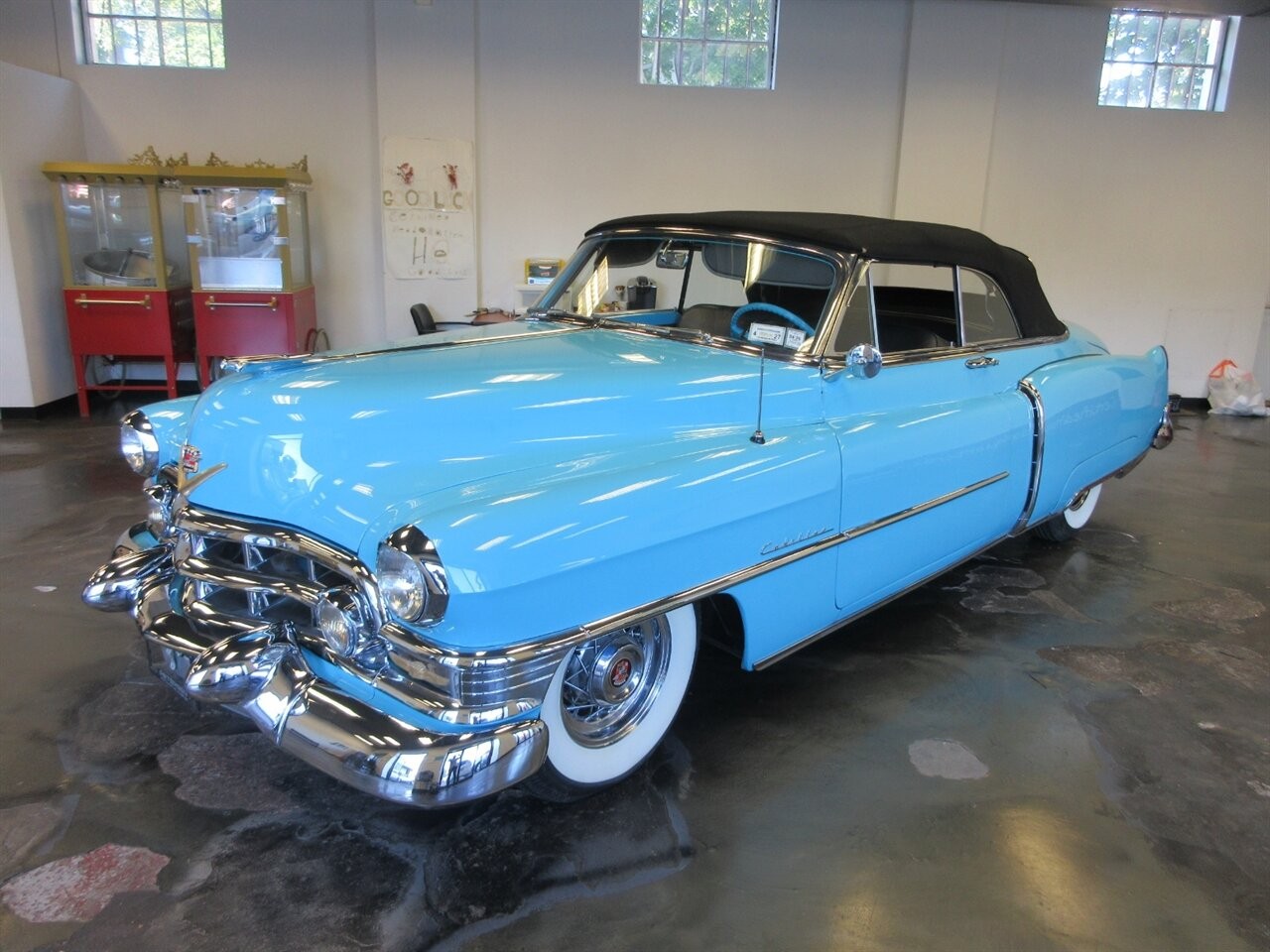 Cadillac-Series-62-1952-Convertible-23