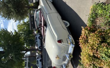 Cadillac-Series-62-1953-White-Burgundy-12