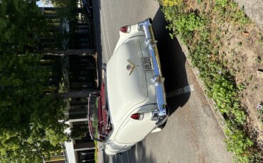 Cadillac-Series-62-1953-White-Burgundy-15