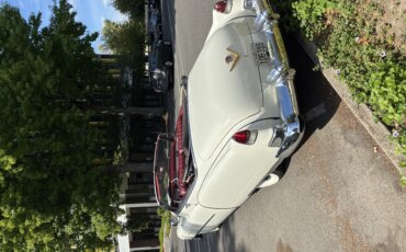 Cadillac-Series-62-1953-White-Burgundy-16