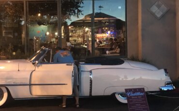 Cadillac-Series-62-1953-White-Burgundy-22