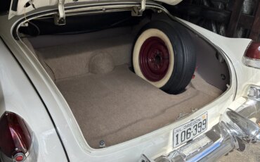 Cadillac-Series-62-1953-White-Burgundy-28
