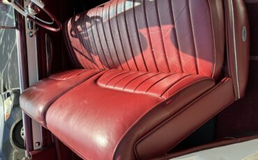Cadillac-Series-62-1953-White-Burgundy-32