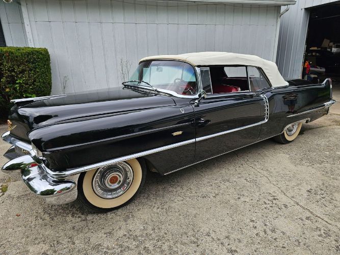 Cadillac-Series-62-1956-Black-White-Top-Red-Leather-12