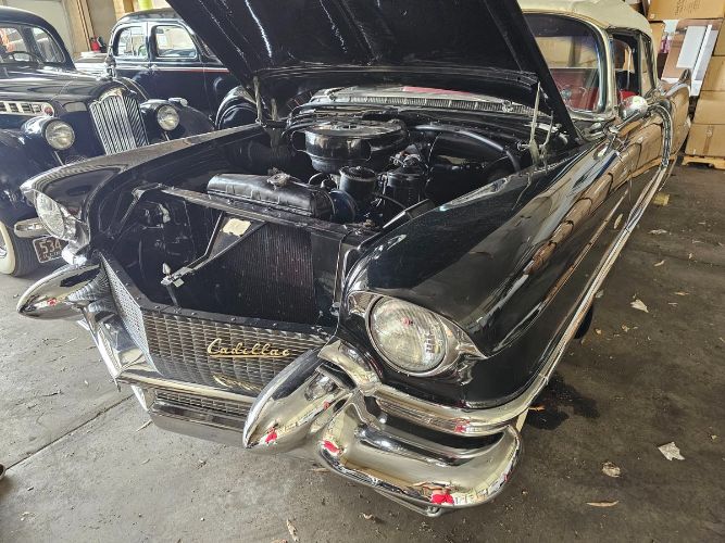 Cadillac-Series-62-1956-Black-White-Top-Red-Leather-5