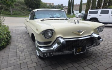 Cadillac-Series-62-1957-Off-White-Brown-10