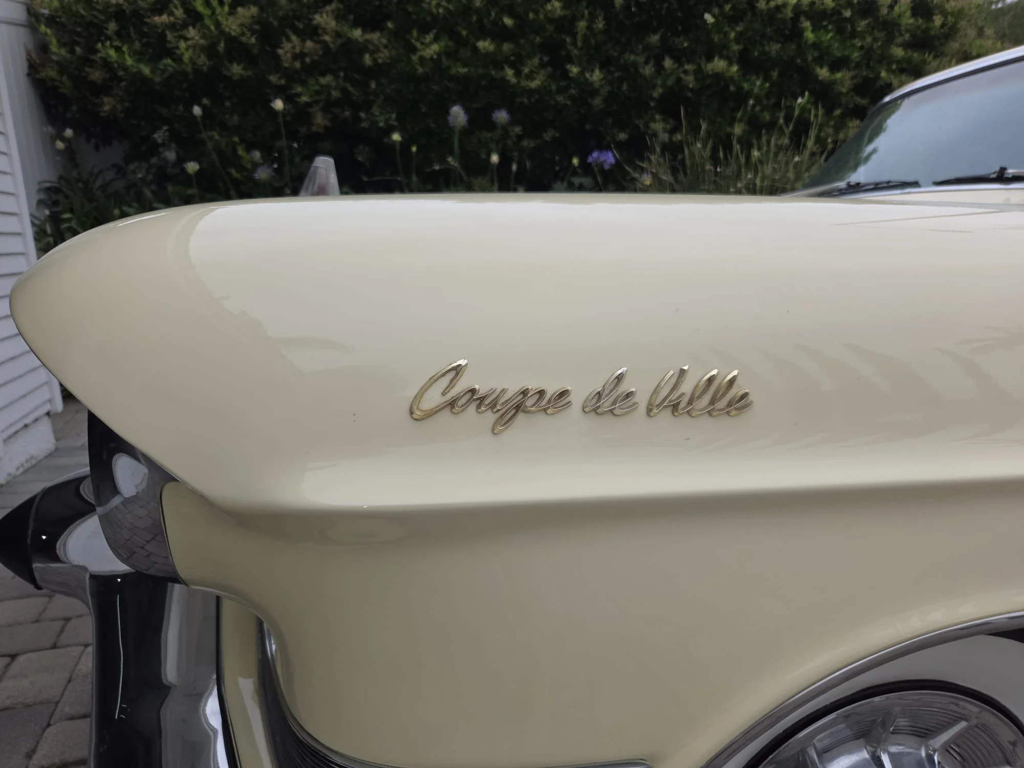 Cadillac-Series-62-1957-Off-White-Brown-16