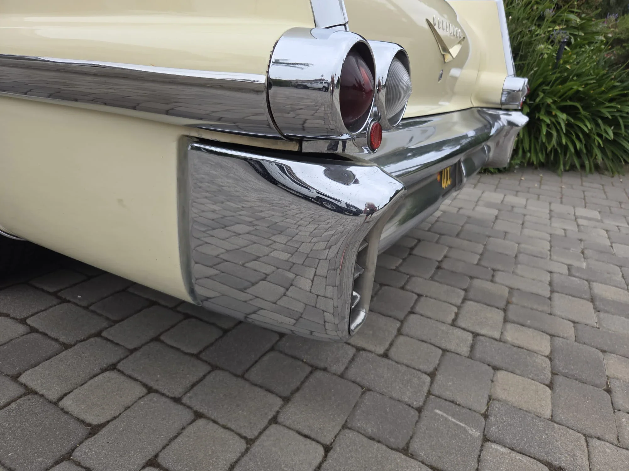 Cadillac-Series-62-1957-Off-White-Brown-17