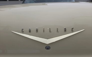 Cadillac-Series-62-1957-Off-White-Brown-19