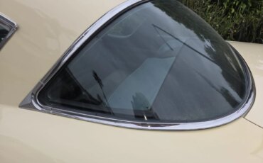 Cadillac-Series-62-1957-Off-White-Brown-2