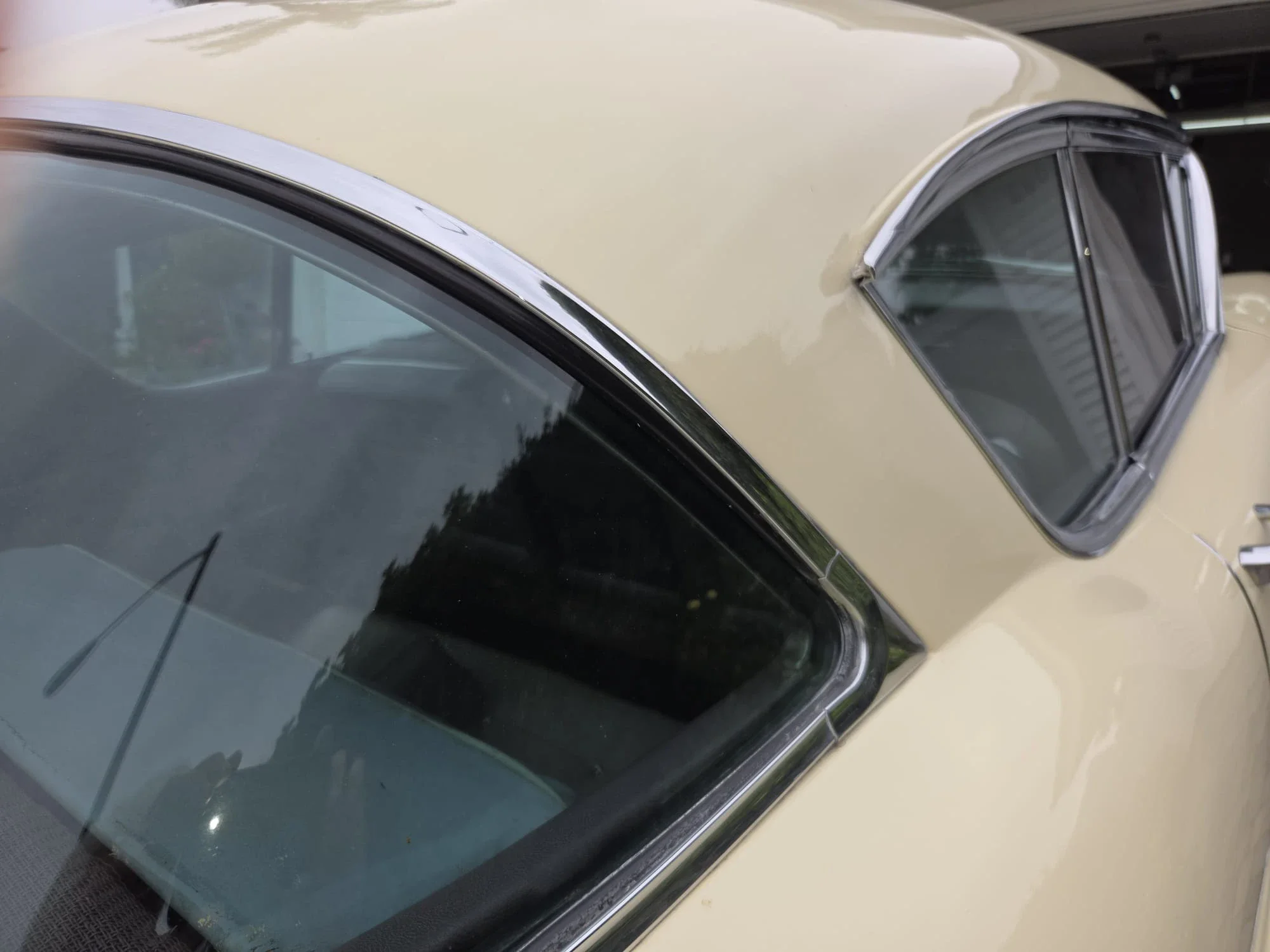 Cadillac-Series-62-1957-Off-White-Brown-21