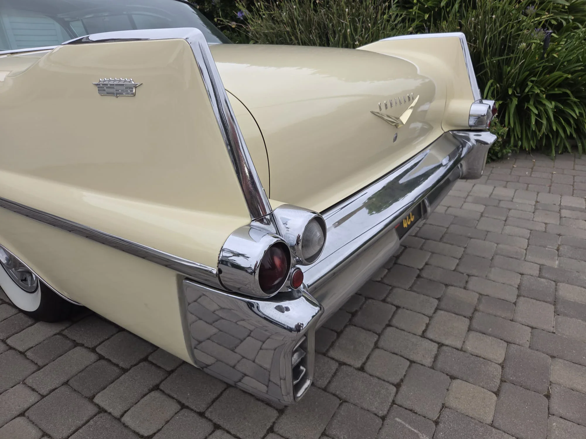 Cadillac-Series-62-1957-Off-White-Brown-25