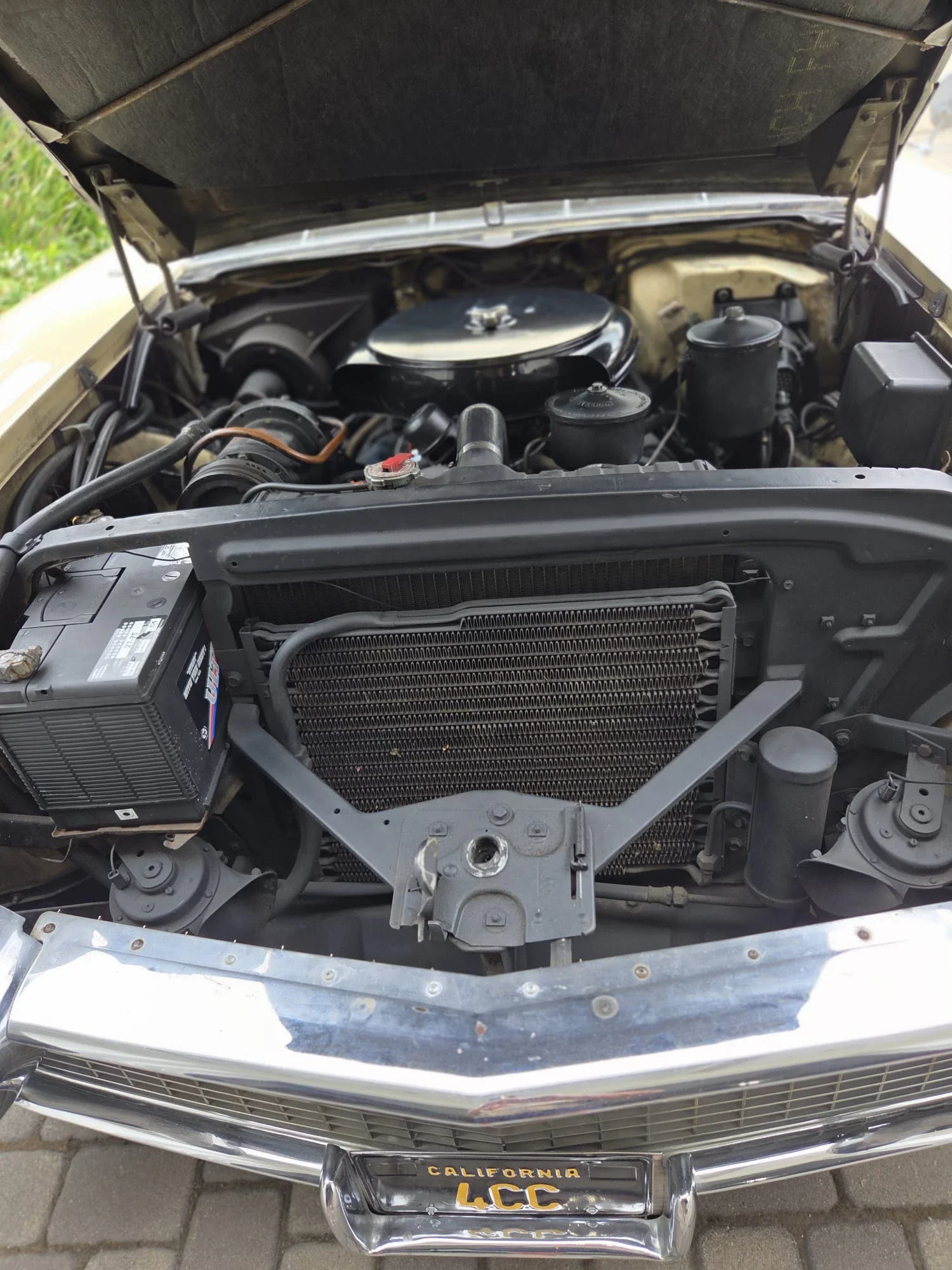 Cadillac-Series-62-1957-Off-White-Brown-26