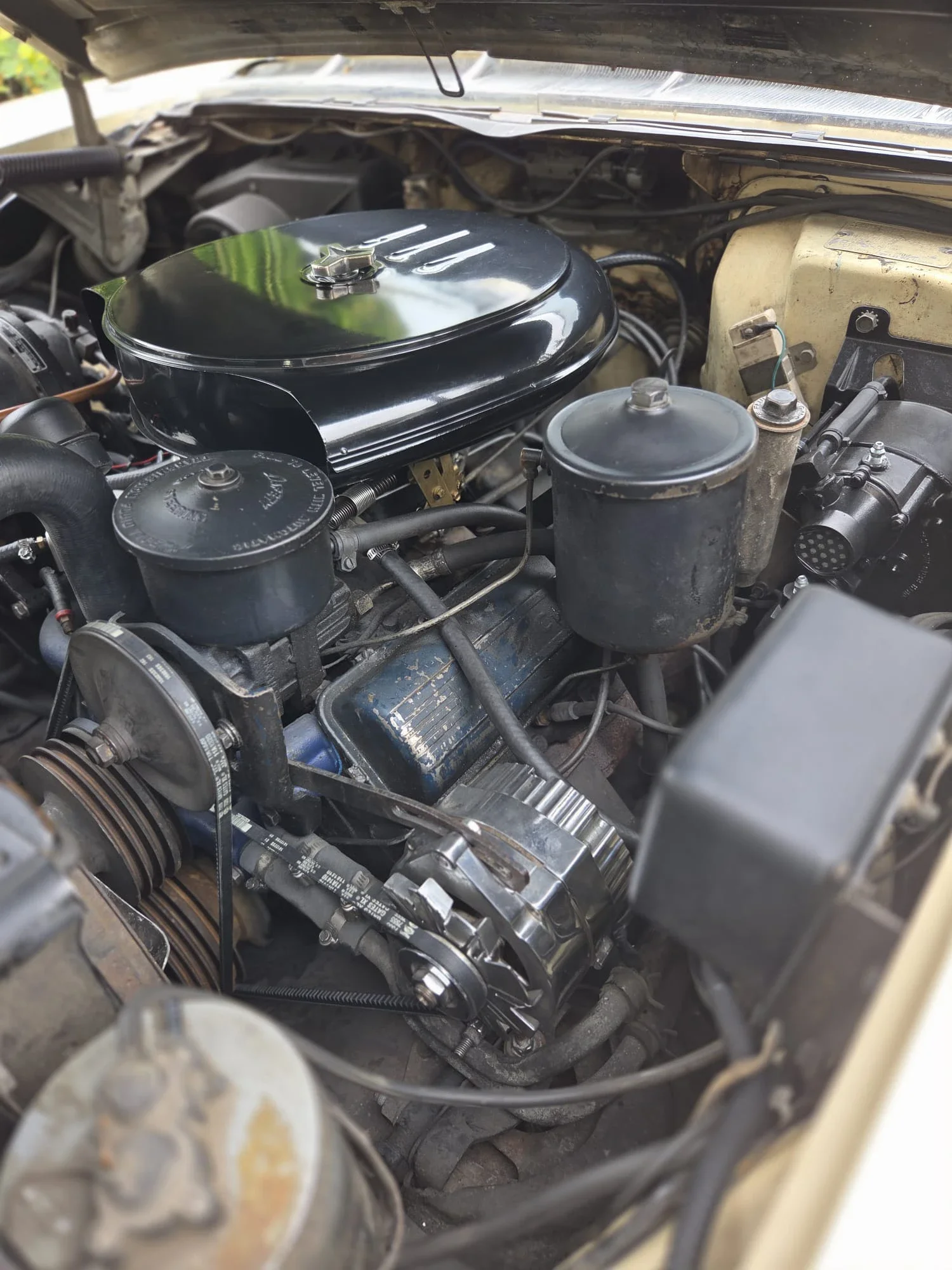 Cadillac-Series-62-1957-Off-White-Brown-30