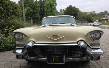 Cadillac-Series-62-1957-Off-White-Brown-5