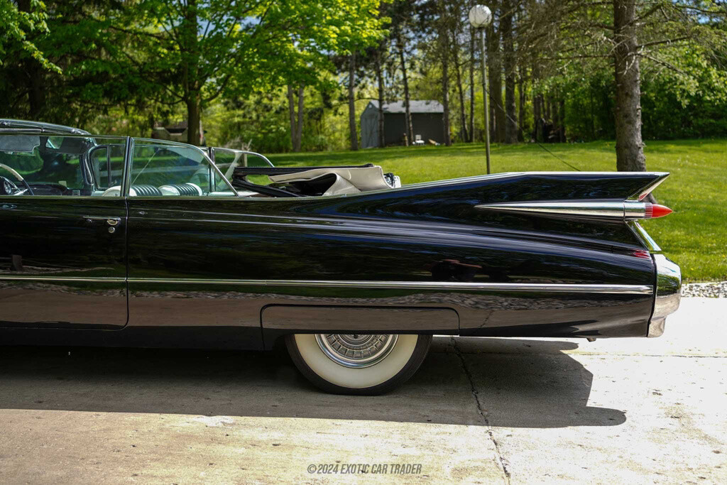 Cadillac-Series-62-1959-Convertible-4