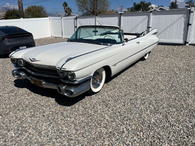 Cadillac-Series-62-1959-Triple-White-White-11