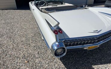 Cadillac-Series-62-1959-Triple-White-White-13