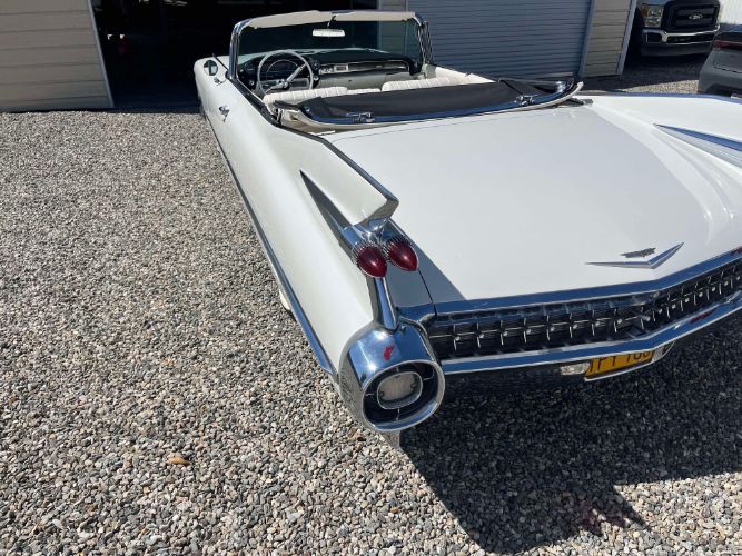 Cadillac-Series-62-1959-Triple-White-White-13