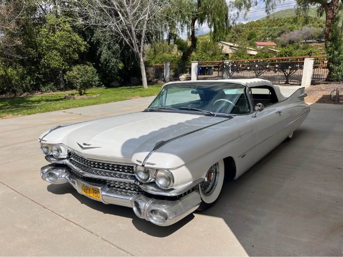 Cadillac-Series-62-1959-Triple-White-White-6
