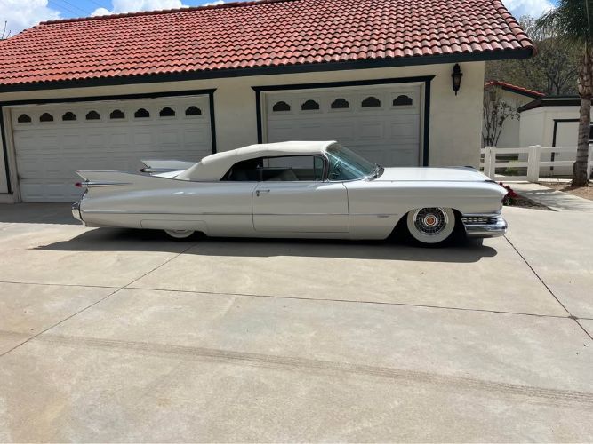 Cadillac-Series-62-1959-Triple-White-White-8