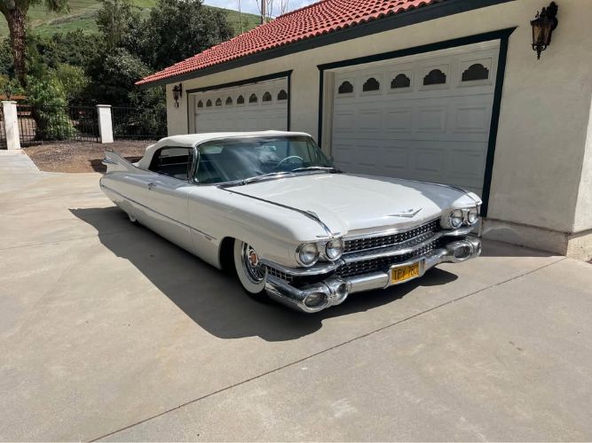 Cadillac-Series-62-1959-Triple-White-White-9