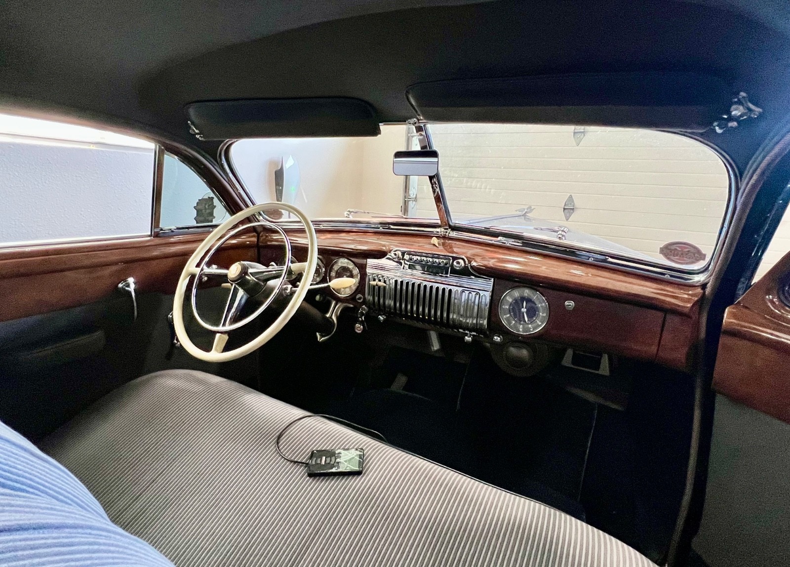Cadillac-Series-62-Fastback-Club-Coupe-1946-Coupe-12