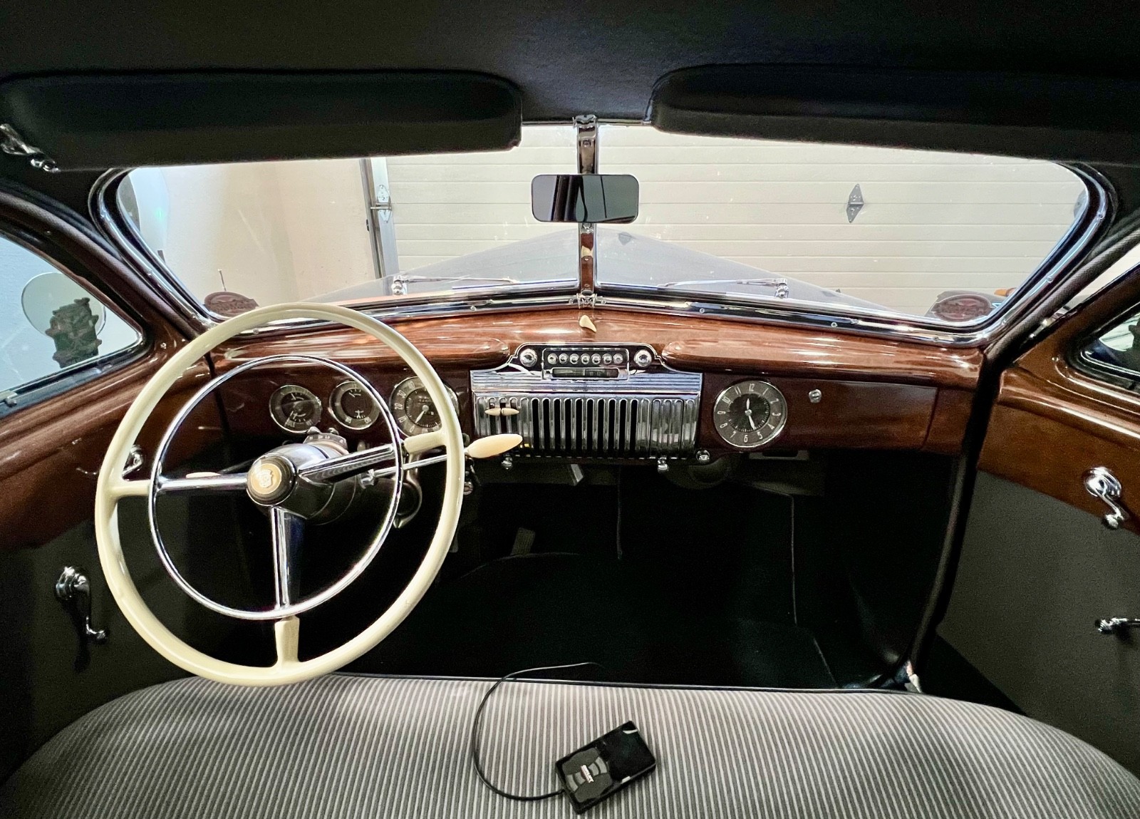 Cadillac-Series-62-Fastback-Club-Coupe-1946-Coupe-13