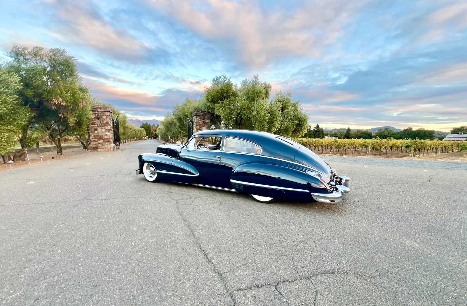 Cadillac-Series-62-Fastback-Club-Coupe-1946-Coupe-3