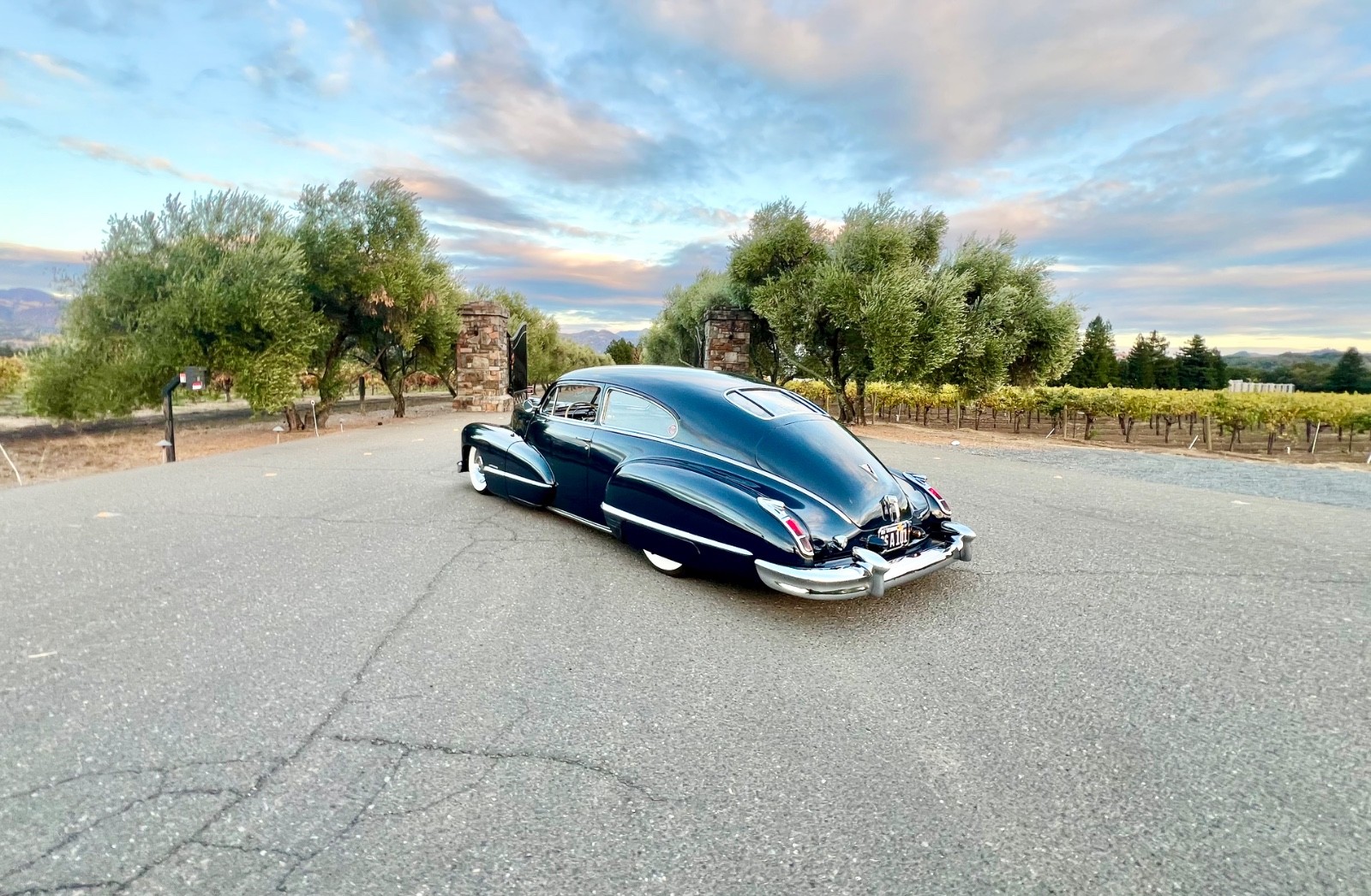Cadillac-Series-62-Fastback-Club-Coupe-1946-Coupe-4