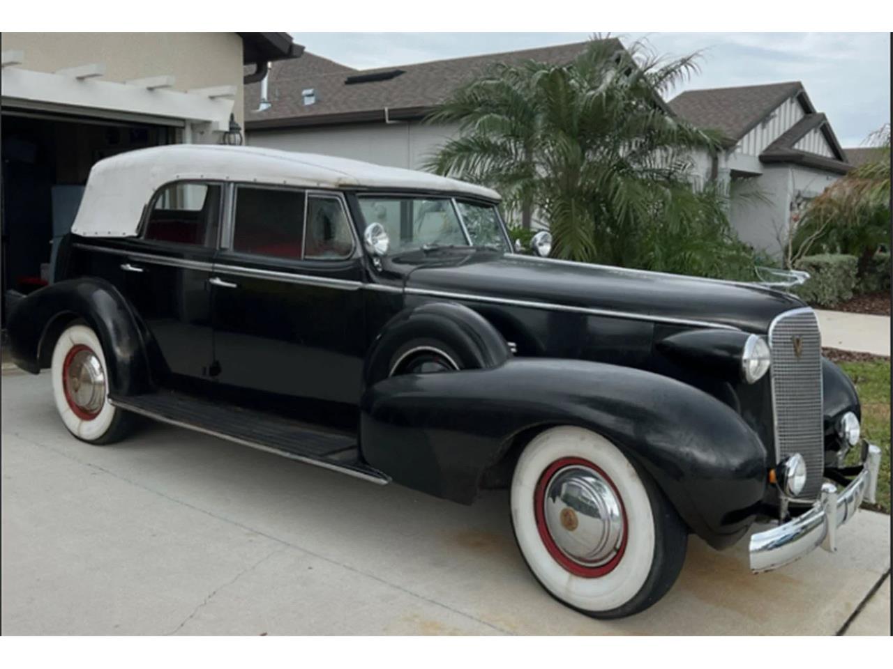 Cadillac-Series-70-1937-Black-Red-1